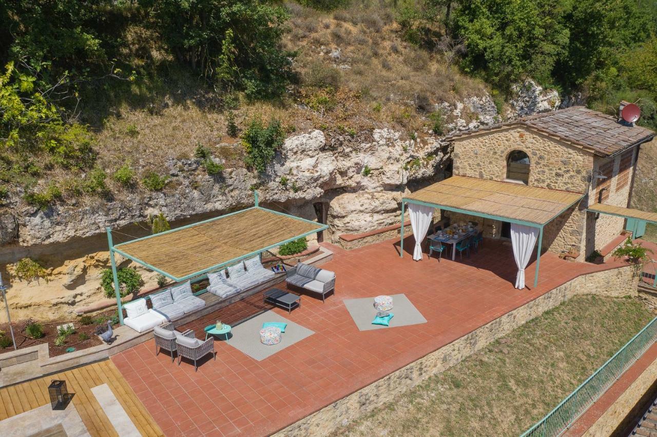 Villa La Coccola Поджібонсі Екстер'єр фото